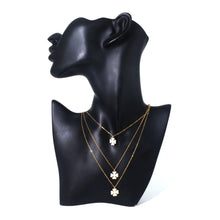 Collier Fleur Argentée Collier Signé L