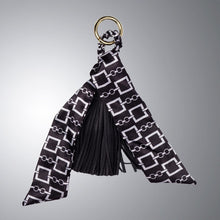 Porte clé Noir Accessoire Signé L Blanc et noir