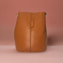 Sac en seau Céline - Camel Sac à main Signé L CAMEL Cuir italien