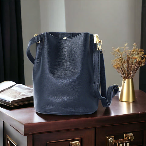 Sac en seau Céline - Noir Sac à main Signé L