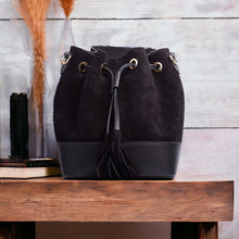 Sac seau Salomé - Noir Sac à main Signé L Noir Cuir italien